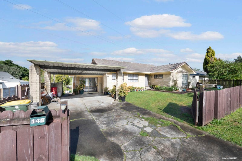 145 Everglade Drive, Totara Heights, Auckland - Carousel 1