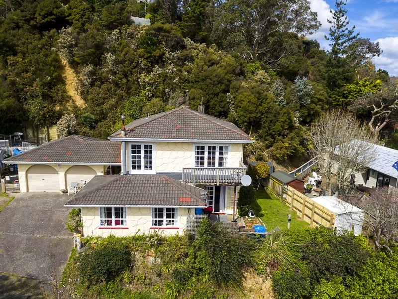 3 Lord Street, Stokes Valley, Lower Hutt - Carousel 26