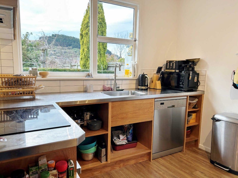 14 Bridle Path Road, Heathcote Valley, Christchurch - Carousel 2