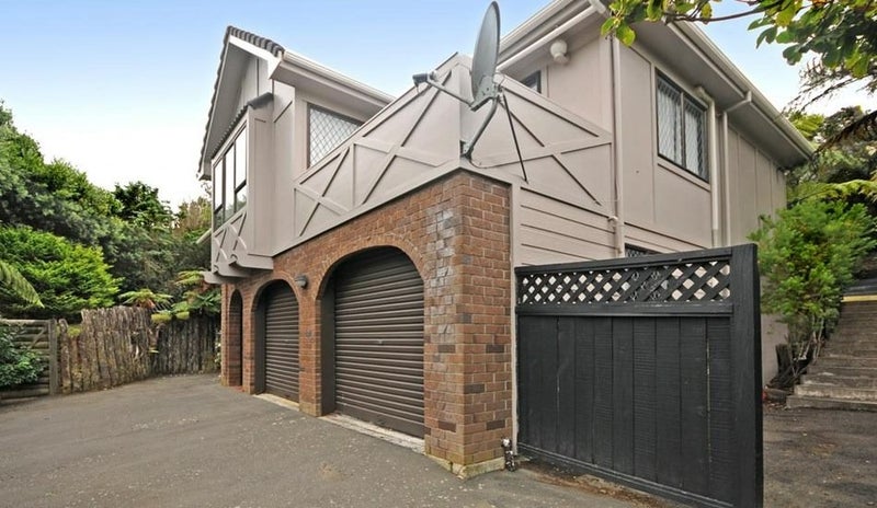 2 Atahu Grove, Tirohanga, Lower Hutt - Carousel 9