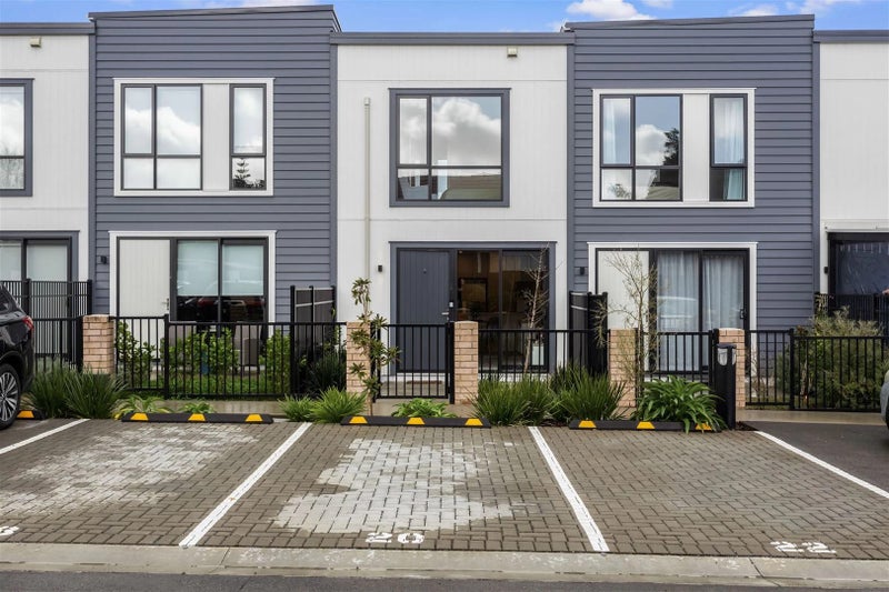18 Patariki Way, Beach Haven, Auckland - Carousel 1