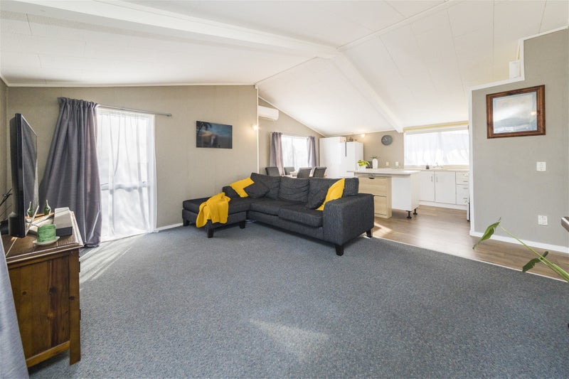 2/30 Tiller Close, Kelvin Grove, Palmerston North - Carousel 2