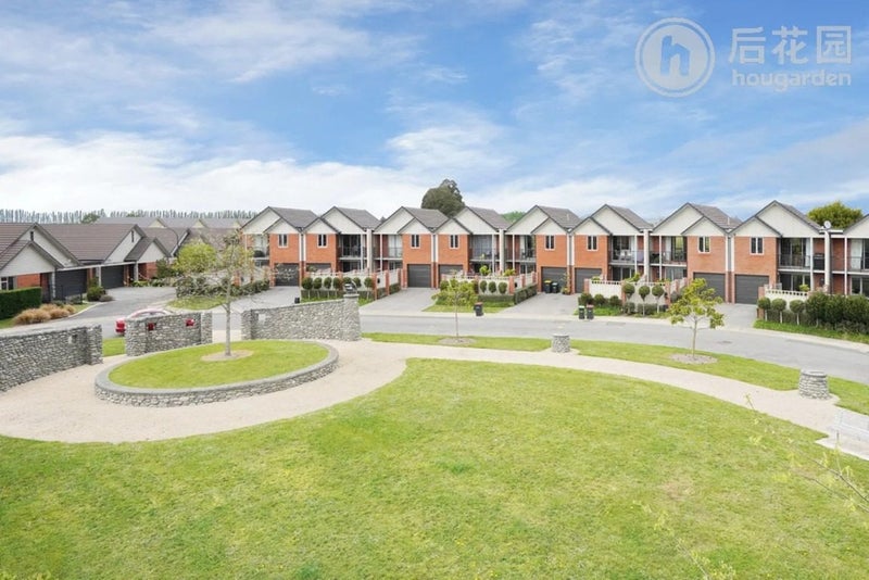 20 Henley Green, Northwood, Christchurch - Carousel 2