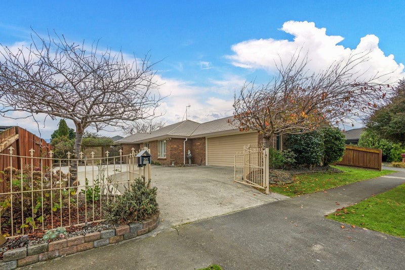 35 Boston Parade, Kelvin Grove, Palmerston North - Carousel 1