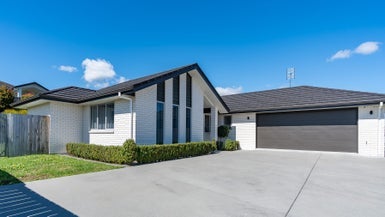 81 Cumberland Drive, Flagstaff, Hamilton - Carousel 1