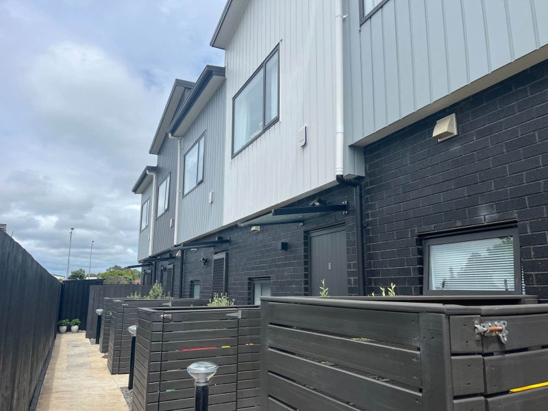 8/6 Williams Avenue, Pakuranga, Auckland - Carousel 1