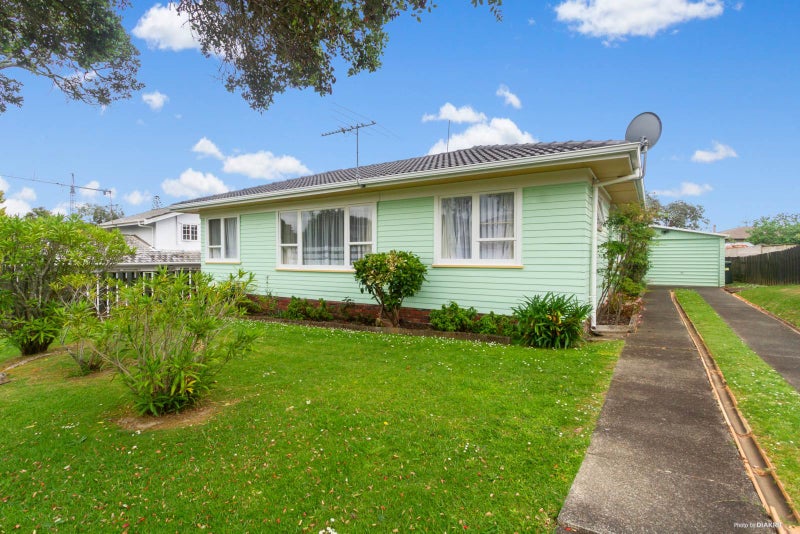 2 Rangitiki Crescent, Lynfield, Auckland - Carousel 1