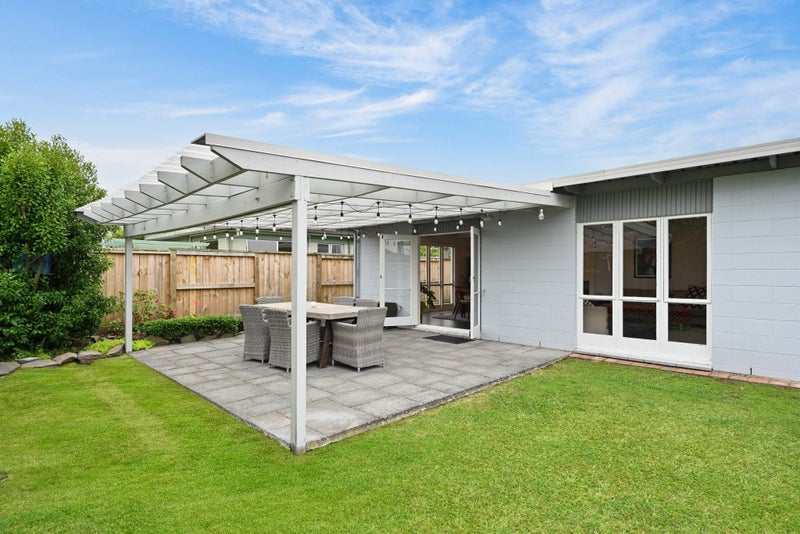 28 Clements Crescent, Queenwood, Hamilton - Carousel 1