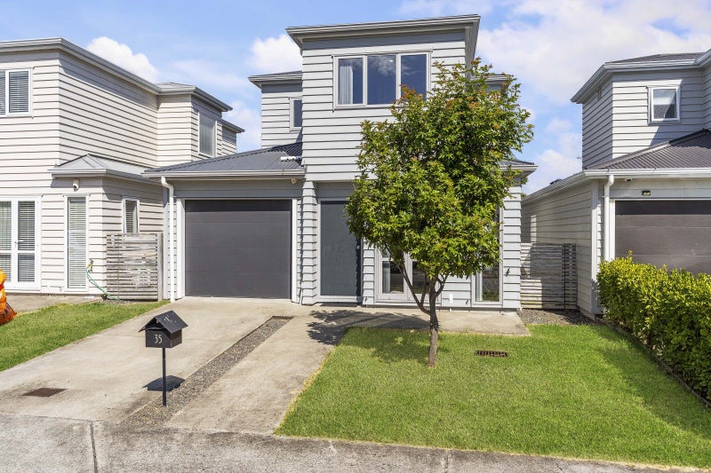 35 Divide Loop, Takanini, Auckland - Carousel 1