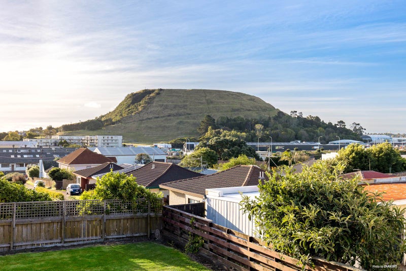 9/44 Pilkington Road, Mount Wellington, Auckland - Carousel 1