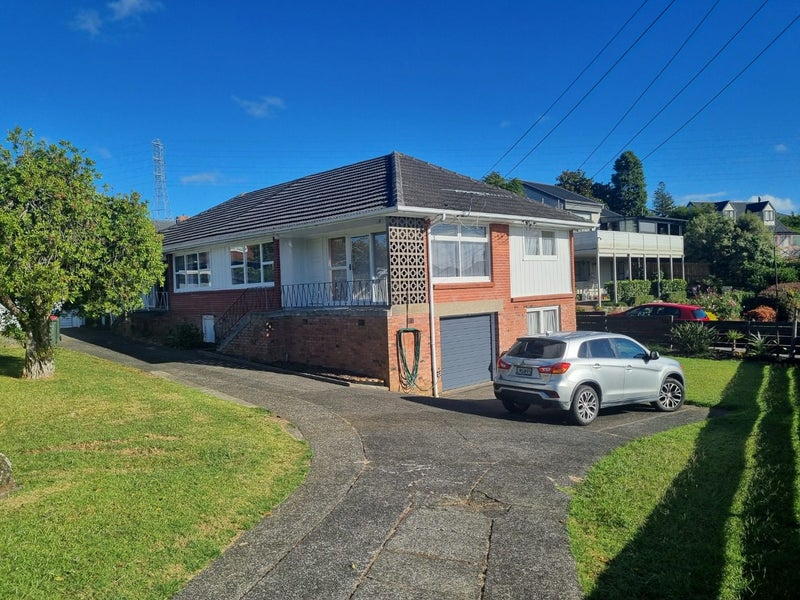 1/8 Lindsay Place, Hillsborough, Auckland - Carousel 1
