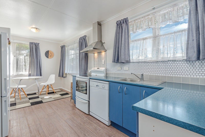 10 Rimu Place, Cloverlea, Palmerston North - Carousel 2