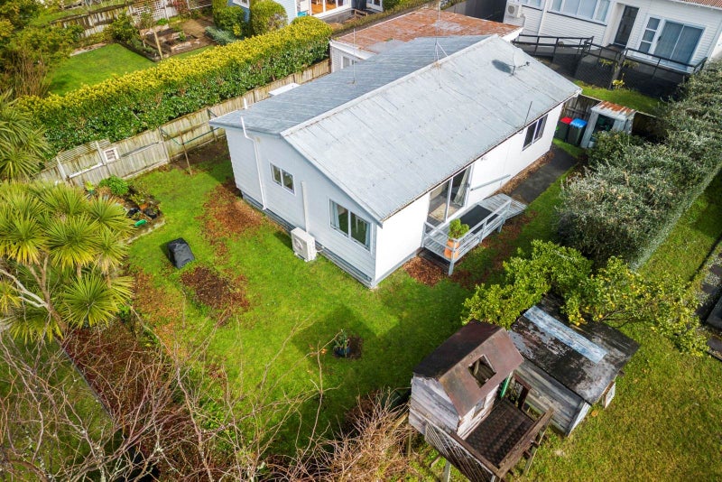 43A Moa Road, Point Chevalier, Auckland - Carousel 21
