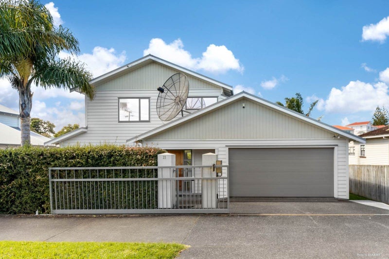 21 Highbury Street, Avondale, Auckland - Carousel 1