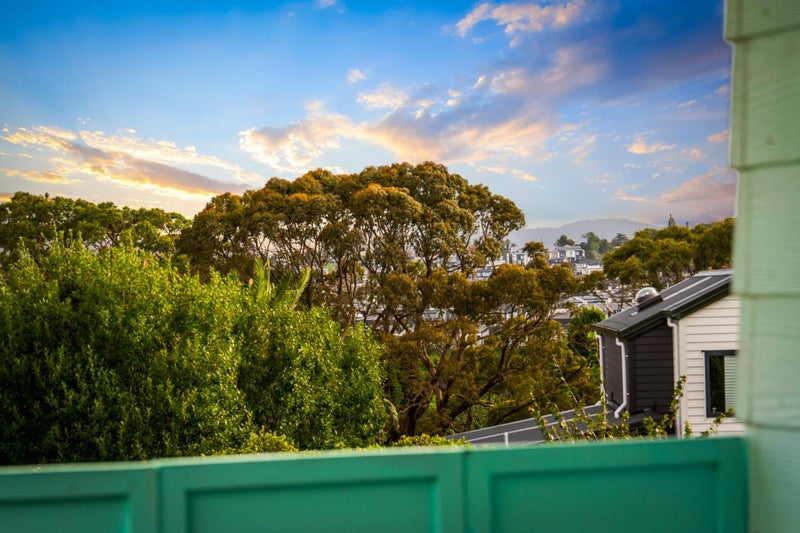 18 Peterhouse Place, West Harbour, Auckland - Carousel 2