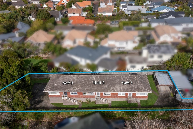 18A Eversleigh Road, Belmont, Auckland - Carousel 1