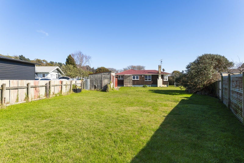 16 Ropata Street, Kaiti, Gisborne - Carousel 1