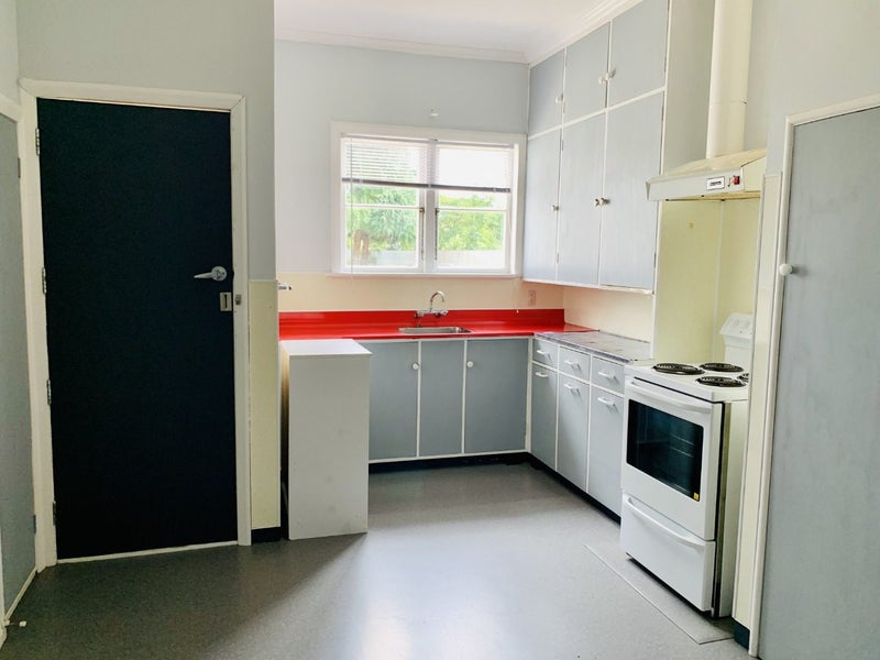 351 High Street, Dannevirke - Carousel 2