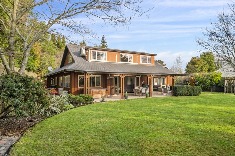 84D Kawaha Point Road, Kawaha Point, Rotorua - Carousel 1