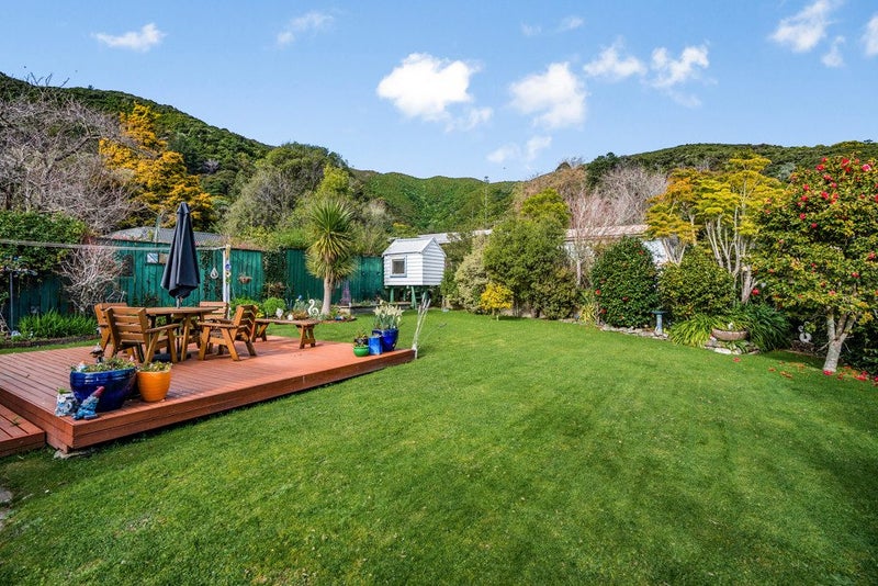 52 Norton Park Avenue, Fairfield, Lower Hutt - Carousel 2