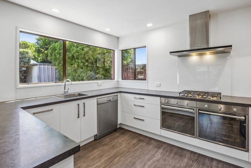 22 Regency Crescent, Redwood, Christchurch - Carousel 2