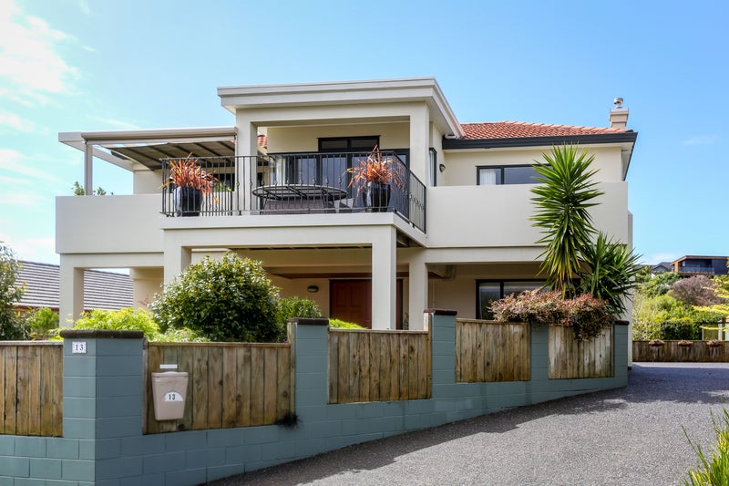 13 Shelter Grove, Frankleigh Park, New Plymouth - Carousel 1