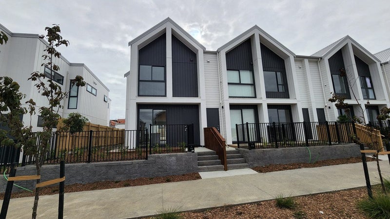 75 Tarapuka Road, Westgate, Auckland - Carousel 1