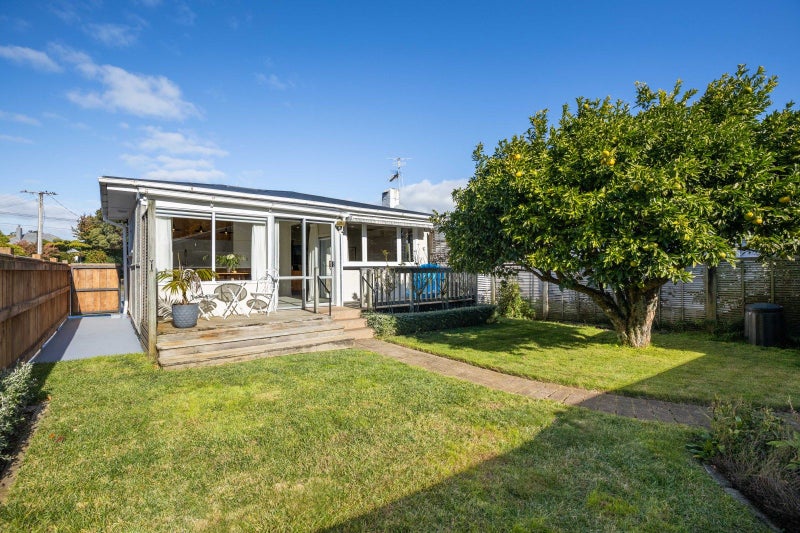 46 Doralto Road, Frankleigh Park, New Plymouth - Carousel 1