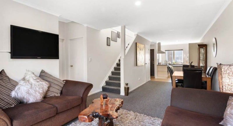 14 Brashier Circle, Sunnyvale, Auckland - Carousel 2