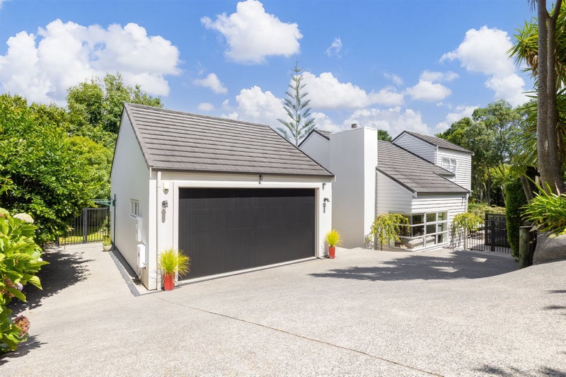 49A Churchill Road, Cockle Bay, Auckland - Carousel 1