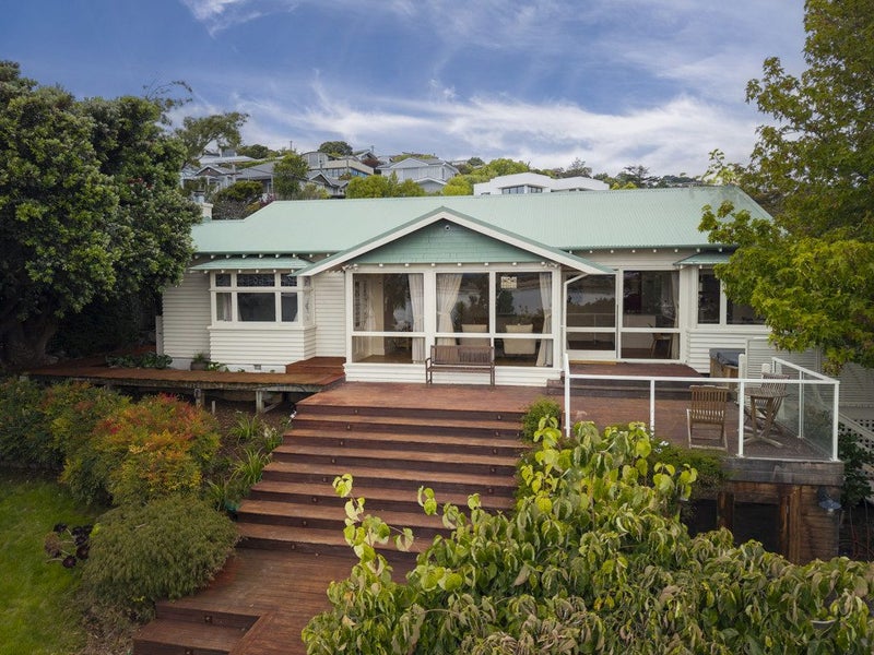 21 St Andrews Hill Road, Mount Pleasant, Christchurch - Carousel 1