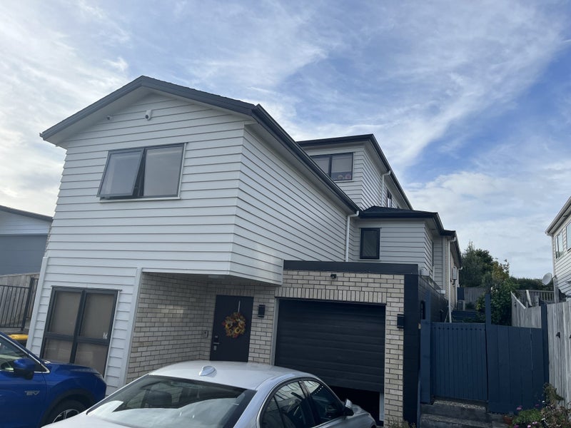 9 Valkyrie Lane, Beachlands, Auckland - Carousel 1