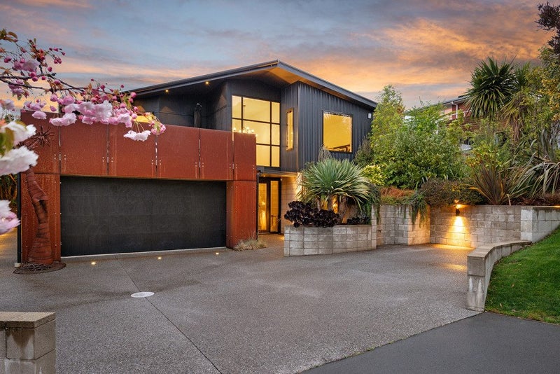 272 Cannon Hill Crescent, Mount Pleasant, Christchurch - Carousel 1