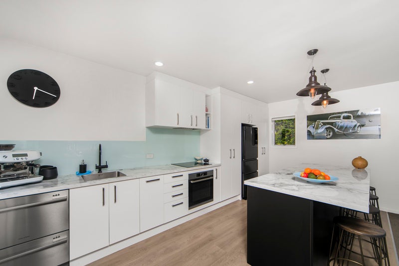 1/5 Lush Avenue, St Johns, Auckland - Carousel 1