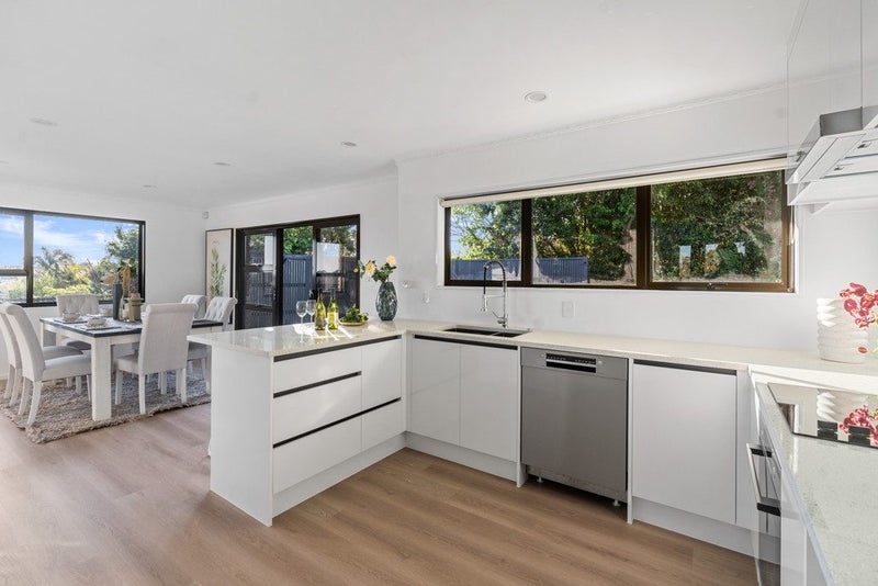 50 Norman Lesser Drive, Saint Johns, Auckland - Carousel 2