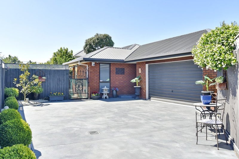 2/380 Wairakei Road, Burnside, Christchurch - Carousel 1