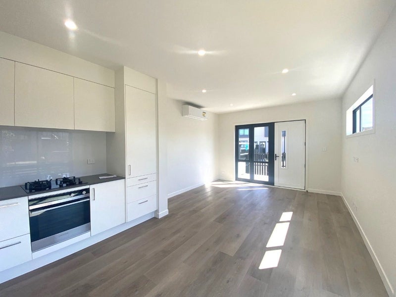 58 Tahere Road, Totara Park, Auckland - Carousel 1