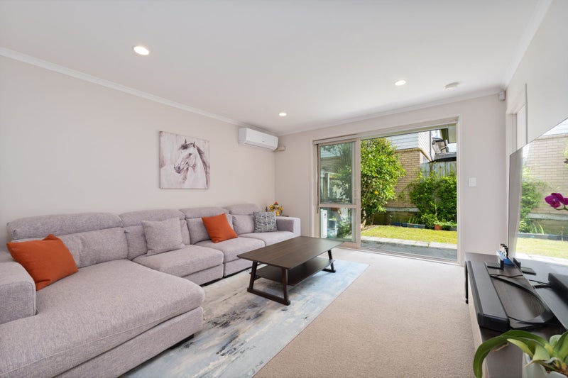 11 Akeake Lane, Manurewa, Auckland - Carousel 2