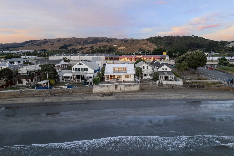 26 Steyne Avenue, Plimmerton, Porirua - Carousel 1