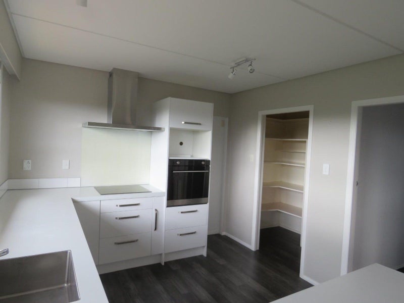 35 Nevada Drive, Merrilands, New Plymouth - Carousel 1