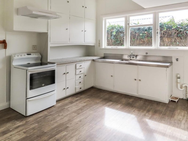 98 Waterloo Road, Hutt Central, Lower Hutt - Carousel 2