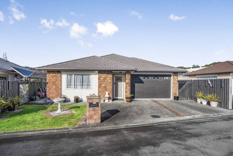 22 Woodland Mews, Wainuiomata, Lower Hutt - Carousel 1