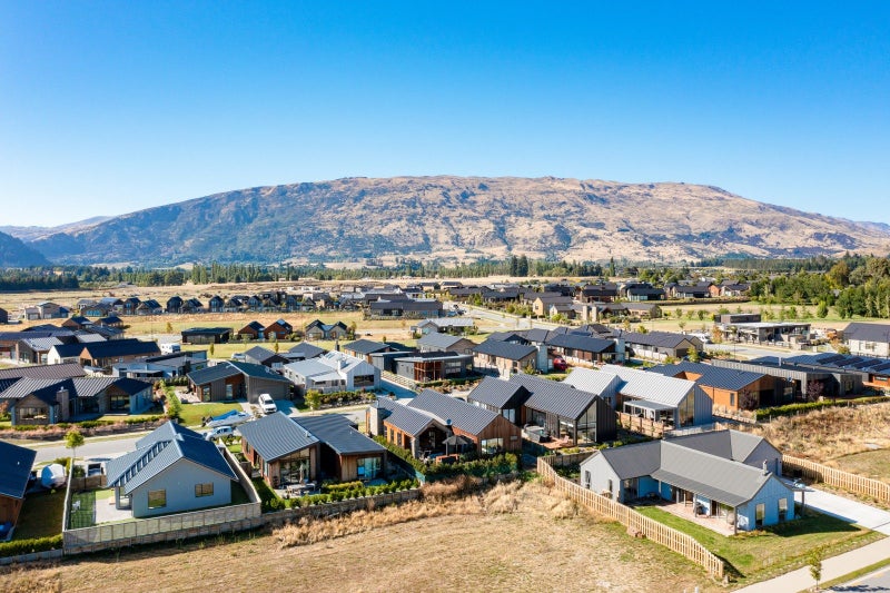 11 Campbell Road, Wanaka - Carousel 25
