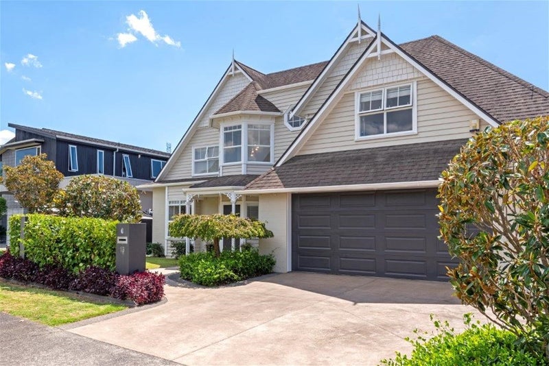 13 Compass Point Way, Half Moon Bay, Auckland - Carousel 2