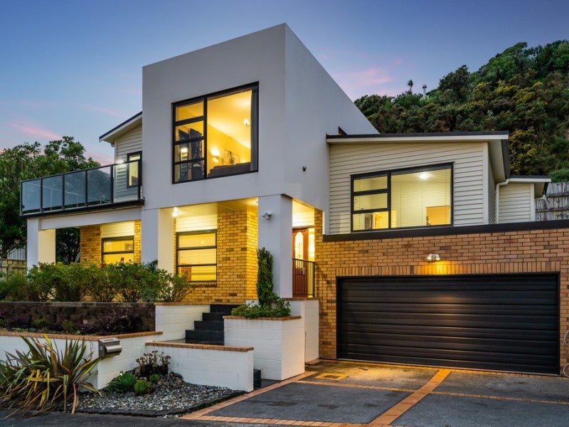 93 Cedar Street, Maungaraki, Lower Hutt - Carousel 1