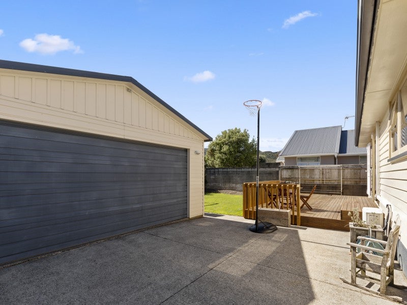 23 Holyoake Crescent, Avalon, Lower Hutt - Carousel 15