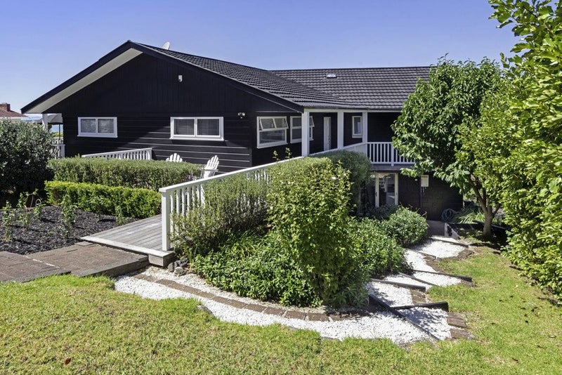 129 Bleakhouse Road, Mellons Bay, Auckland - Carousel 1