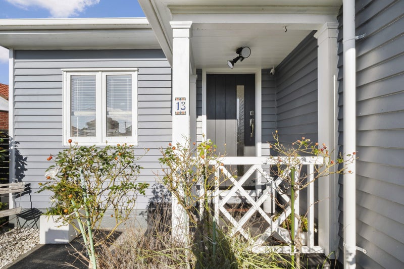 13 Wayside, Miramar, Wellington - Carousel 2