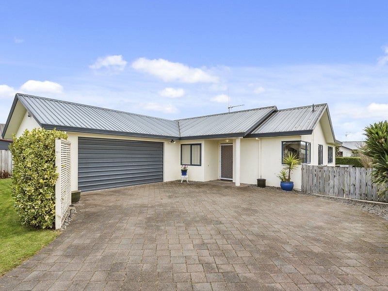 17 Sarindah Place, Fairview Downs, Hamilton - Carousel 1