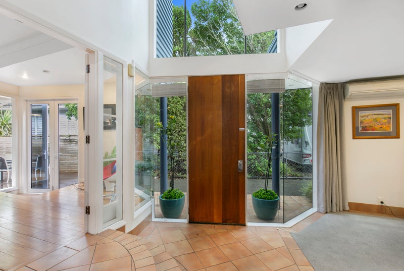 194 Waterloo Road, Hutt Central, Lower Hutt - Carousel 2